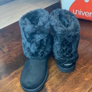Black Winter boots